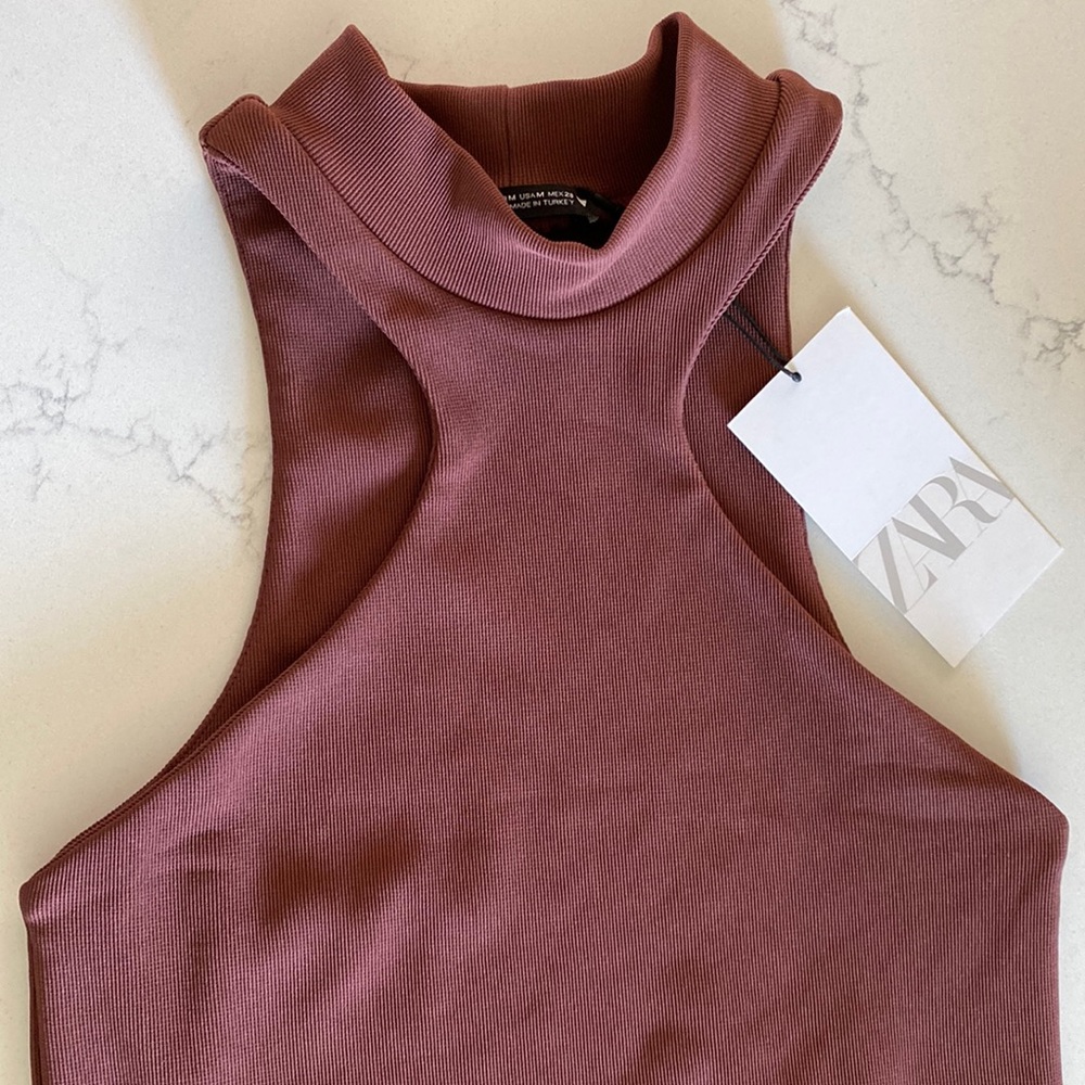 Zara Cropped Tank - M